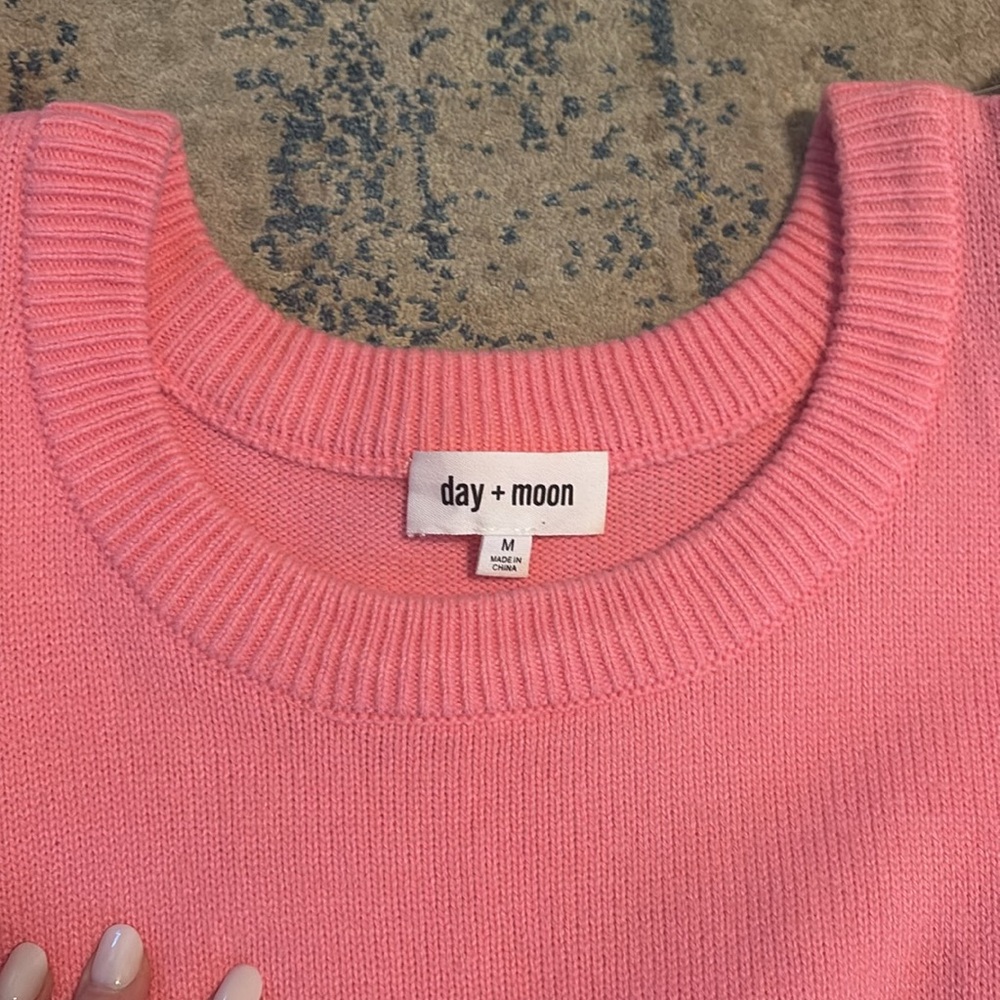 Day + Moon Ruffle Sweater M - Picture 7 of 7